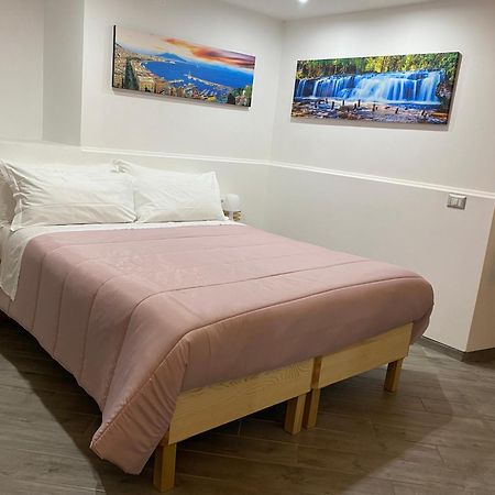 Suites Caracciolo Naples Luaran gambar