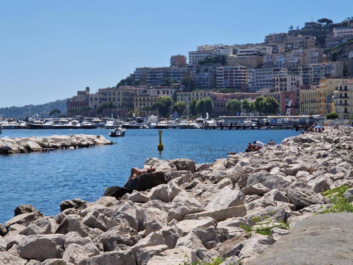 Suites Caracciolo Naples Luaran gambar