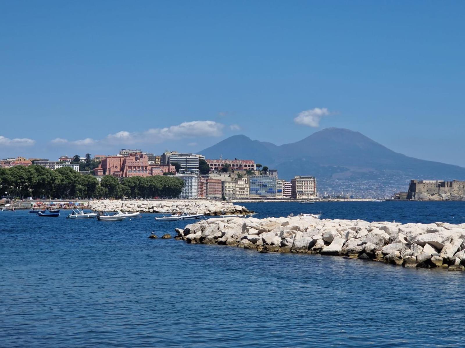 Suites Caracciolo Naples Luaran gambar